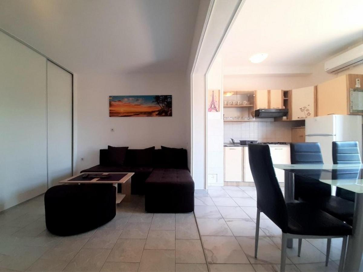 Apartments Nada Krk Island Eksteriør bilde
