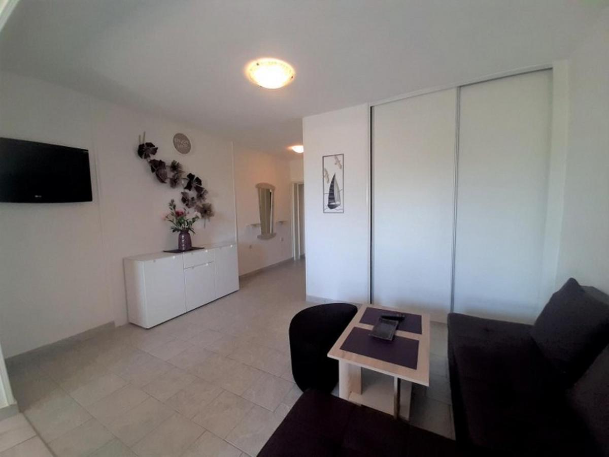 Apartments Nada Krk Island Eksteriør bilde