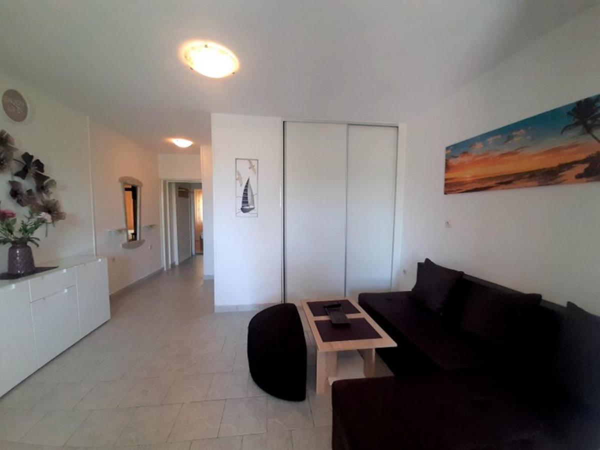 Apartments Nada Krk Island Eksteriør bilde