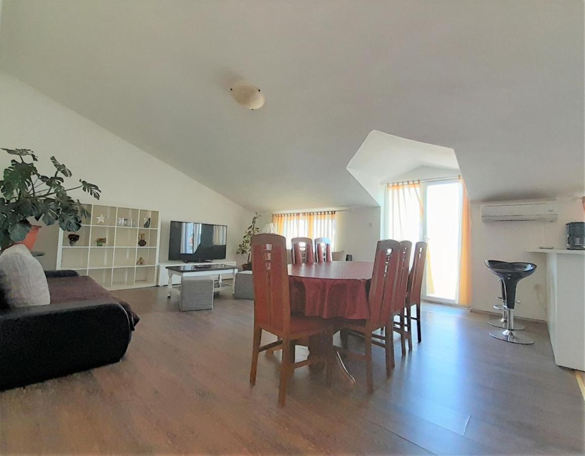 Apartments Nada Krk Island Eksteriør bilde