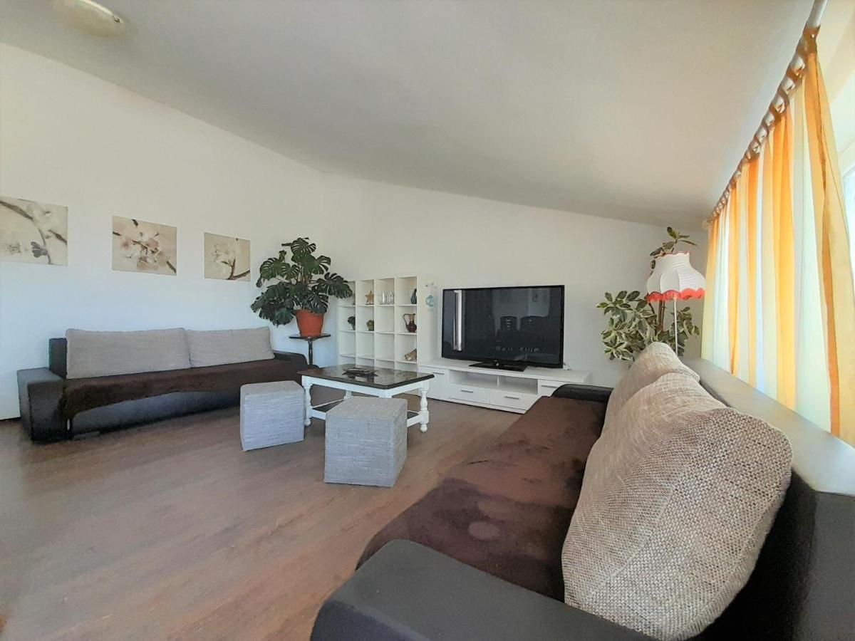 Apartments Nada Krk Island Eksteriør bilde