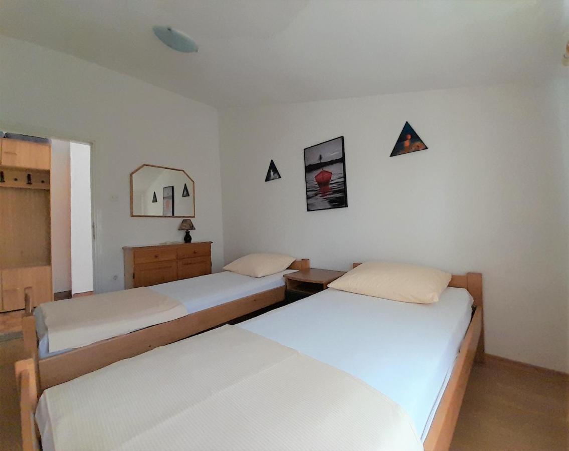 Apartments Nada Krk Island Eksteriør bilde
