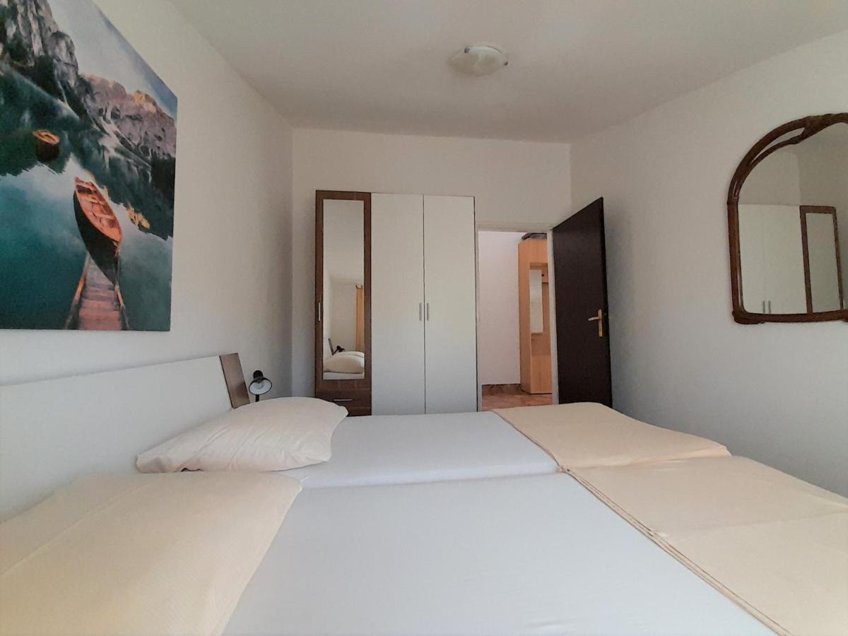 Apartments Nada Krk Island Eksteriør bilde